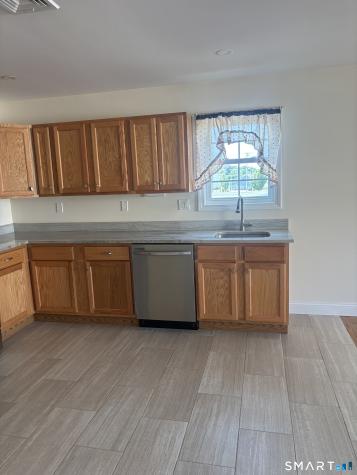 35 Hemingway Avenue East Haven CT 06512
