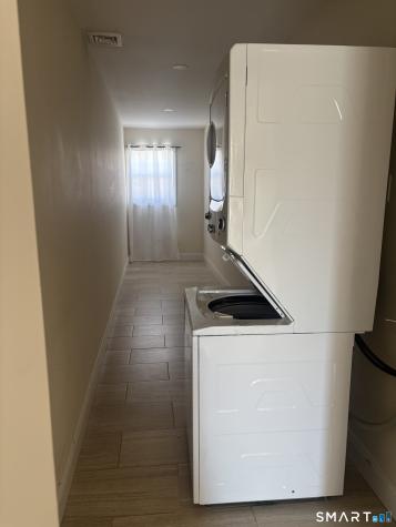 35 Hemingway Avenue East Haven CT 06512