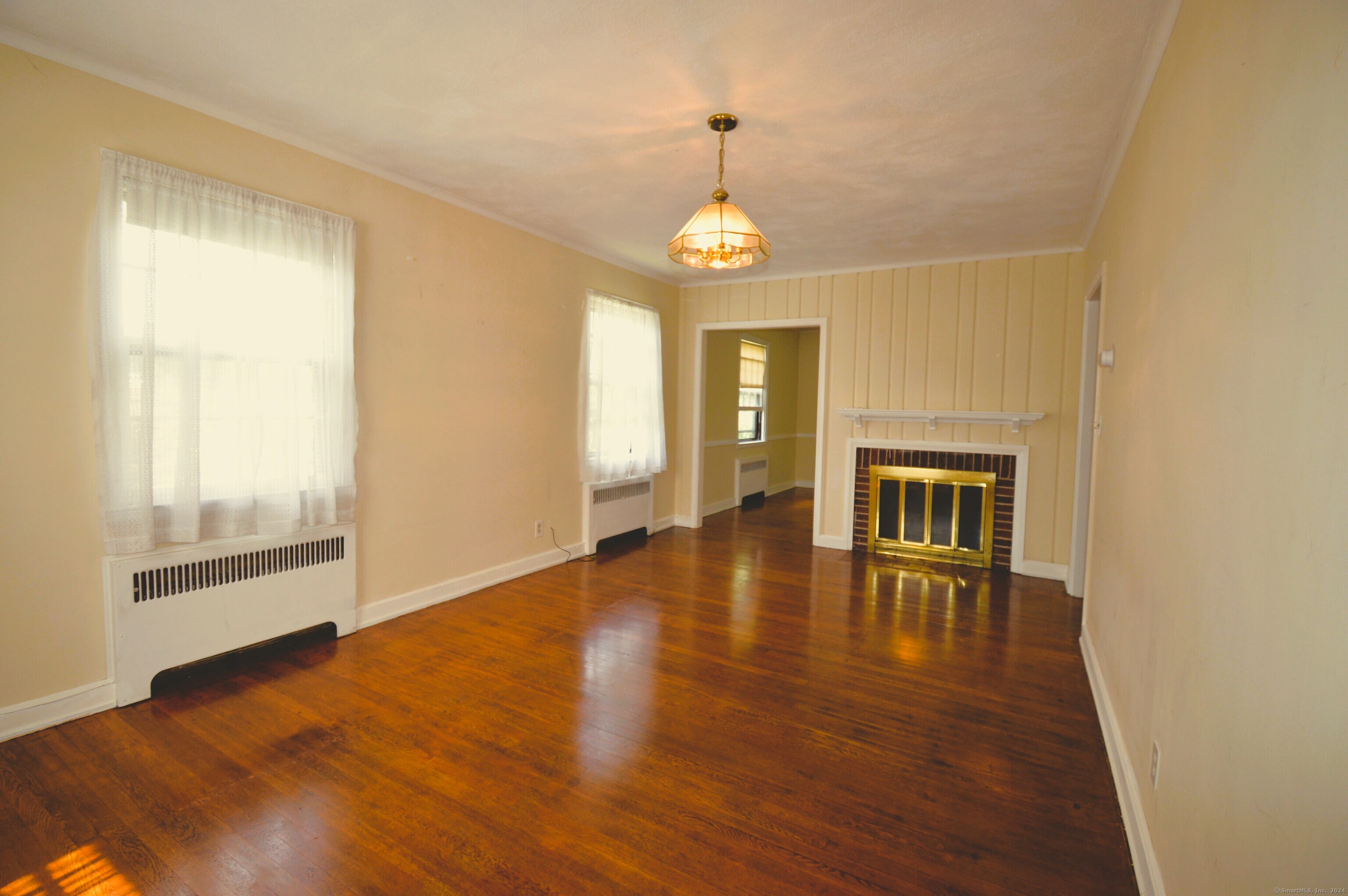 1049 Farmington Avenue West Hartford CT 06107