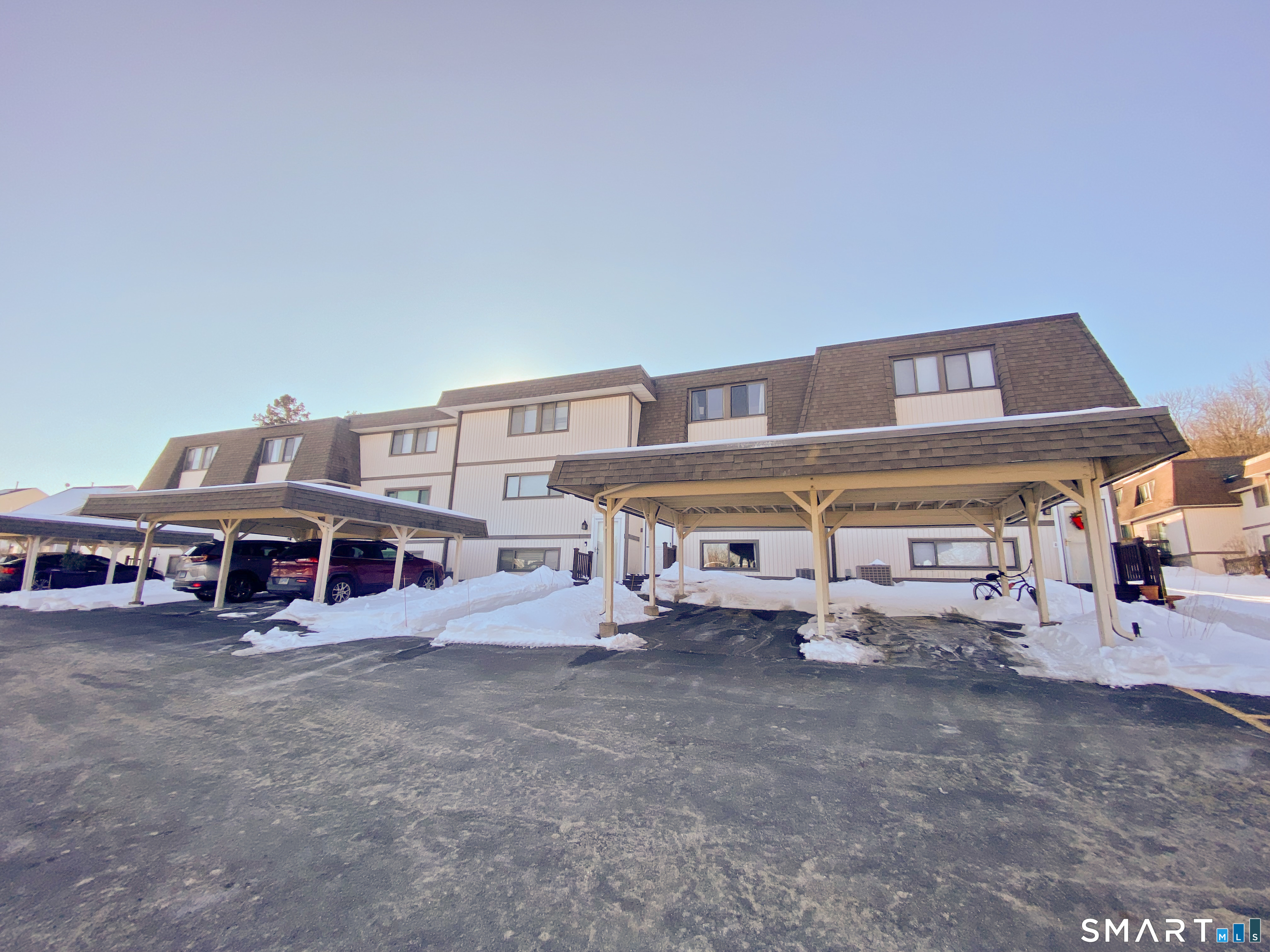 29 Salmon Run Suffield CT 06078