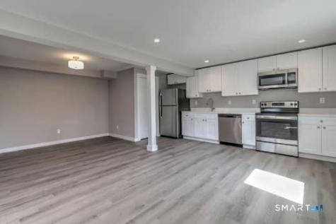 32 Portland Avenue Redding CT 06896