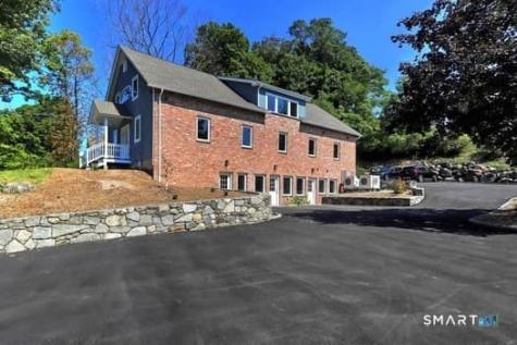 32 Portland Avenue Redding CT 06896