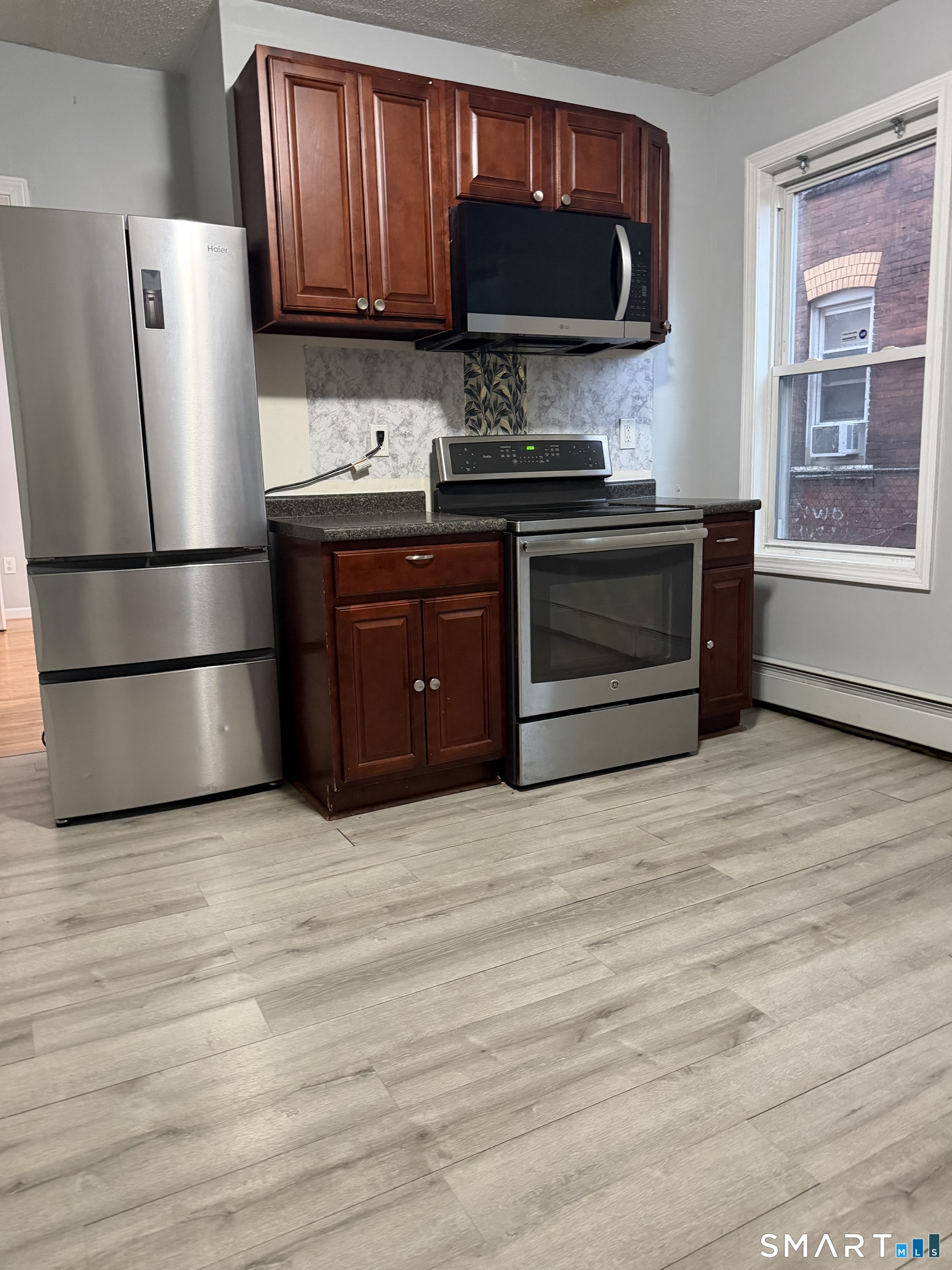 98-100 Shultas Place Hartford CT 06114