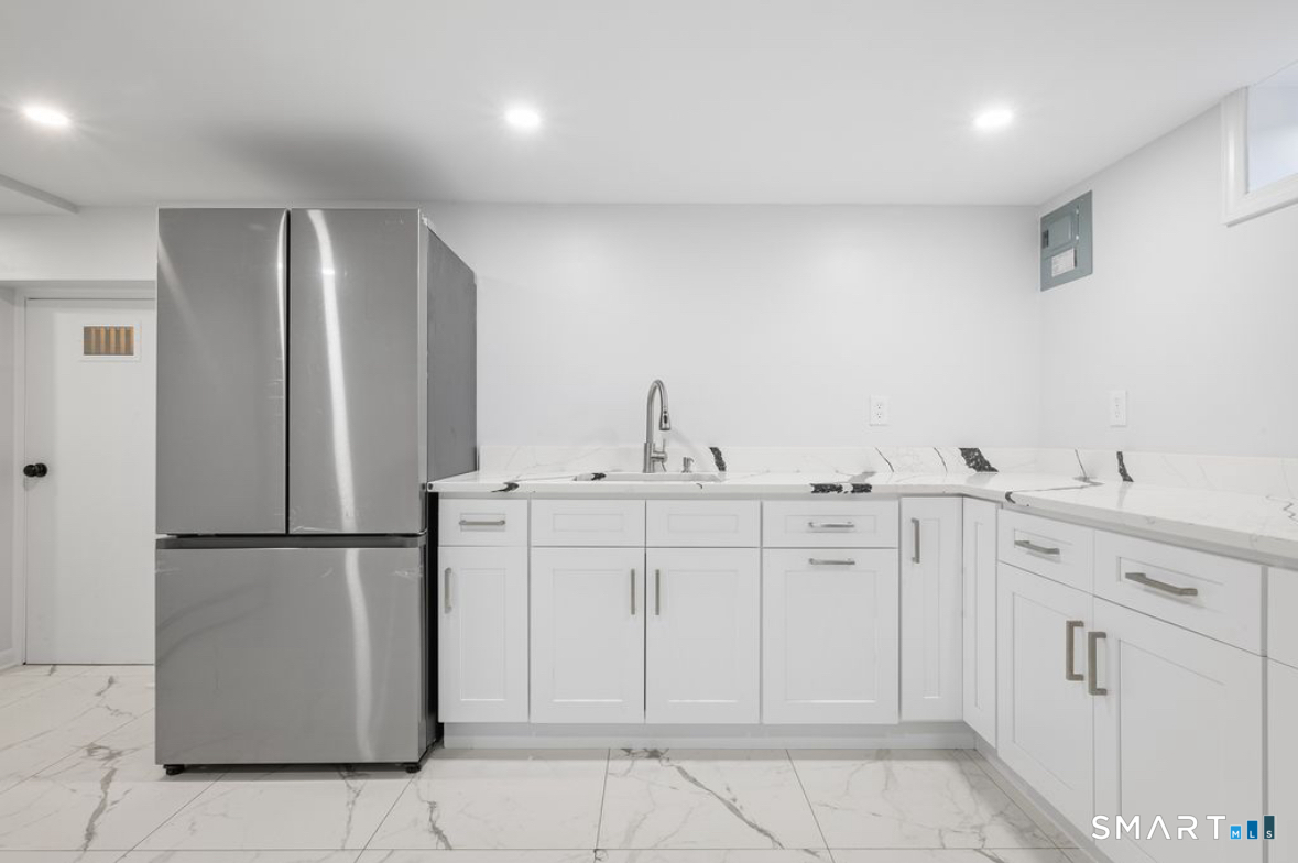77 Alexander Avenue Bridgeport CT 06606