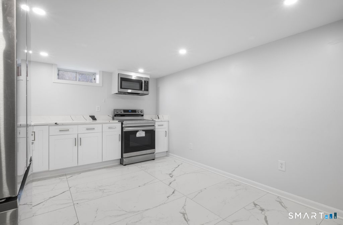 77 Alexander Avenue Bridgeport CT 06606