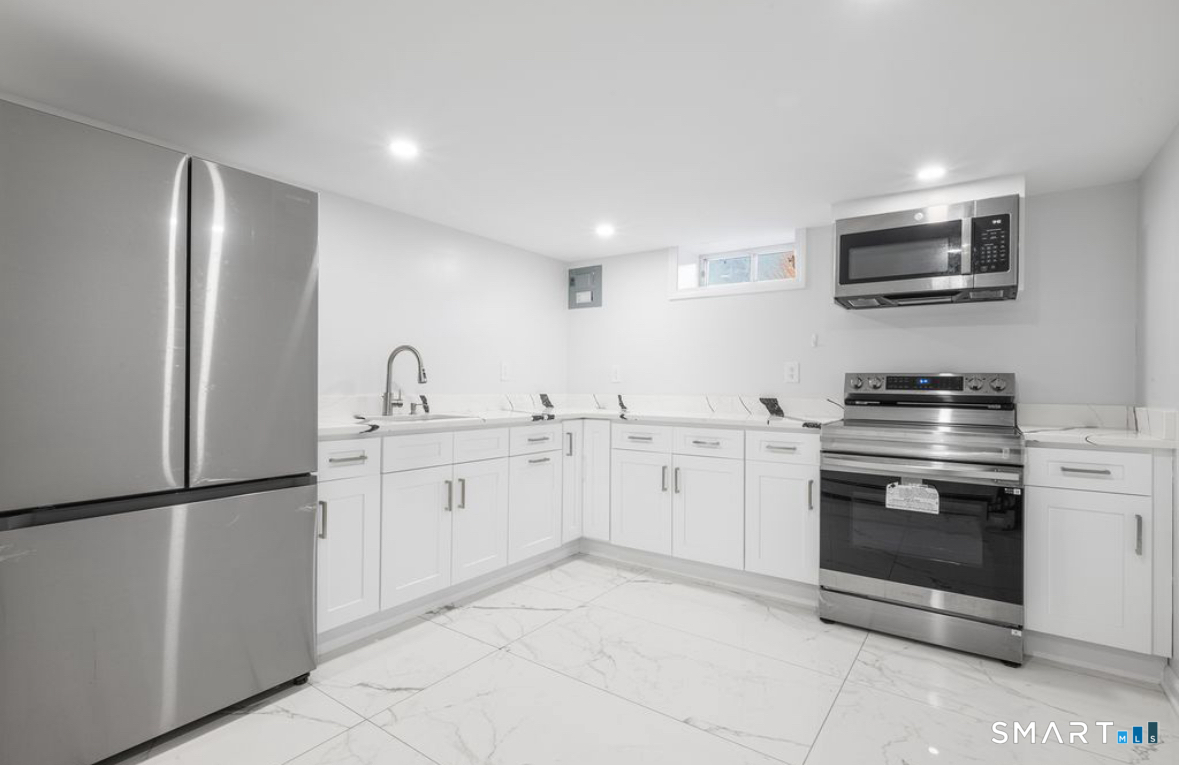 77 Alexander Avenue Bridgeport CT 06606