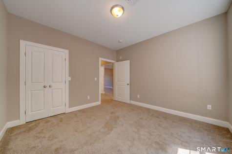 37 Hunters Lane Southington CT 06479