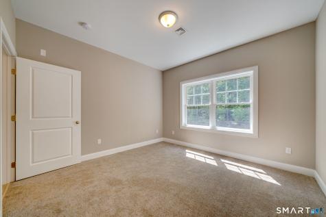 37 Hunters Lane Southington CT 06479