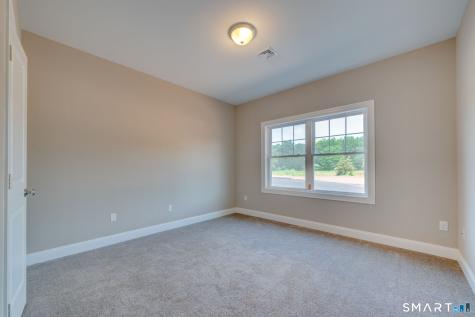 37 Hunters Lane Southington CT 06479