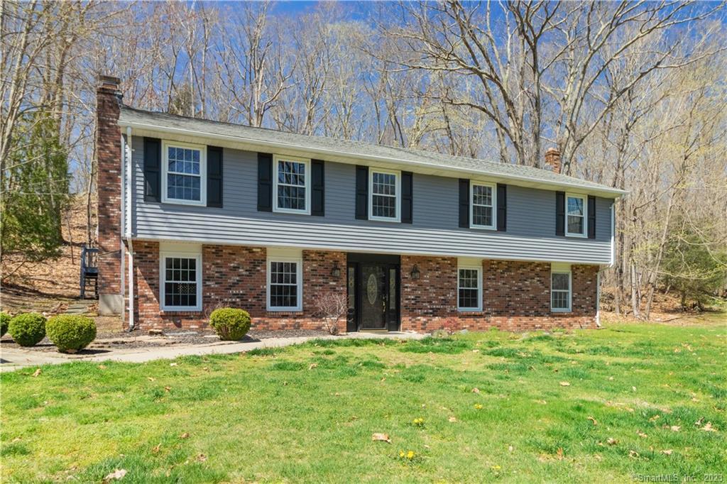 64 Ridgeview Circle Guilford CT 06437