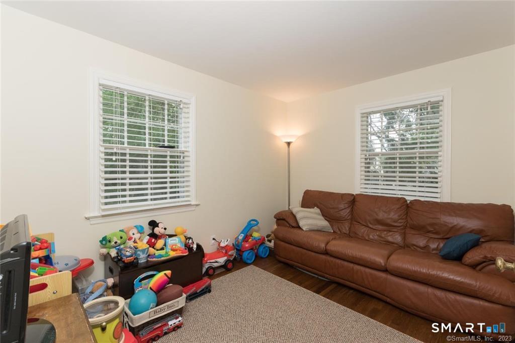 74 Grove Street New Canaan CT 06840