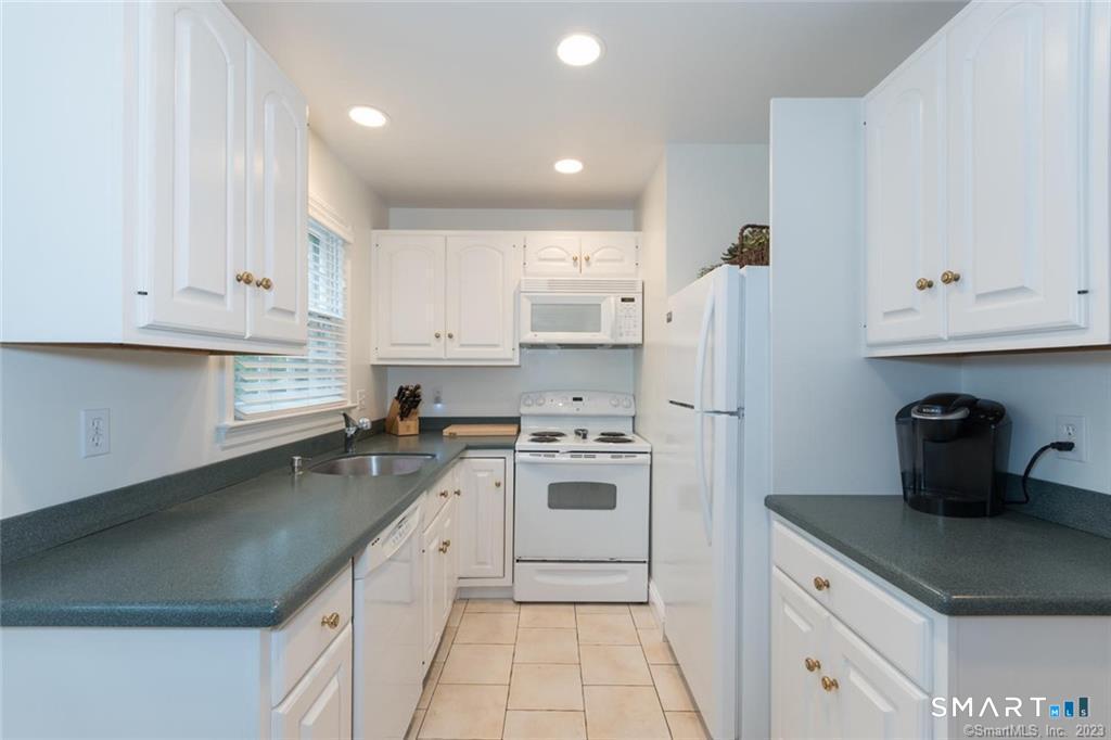 74 Grove Street New Canaan CT 06840