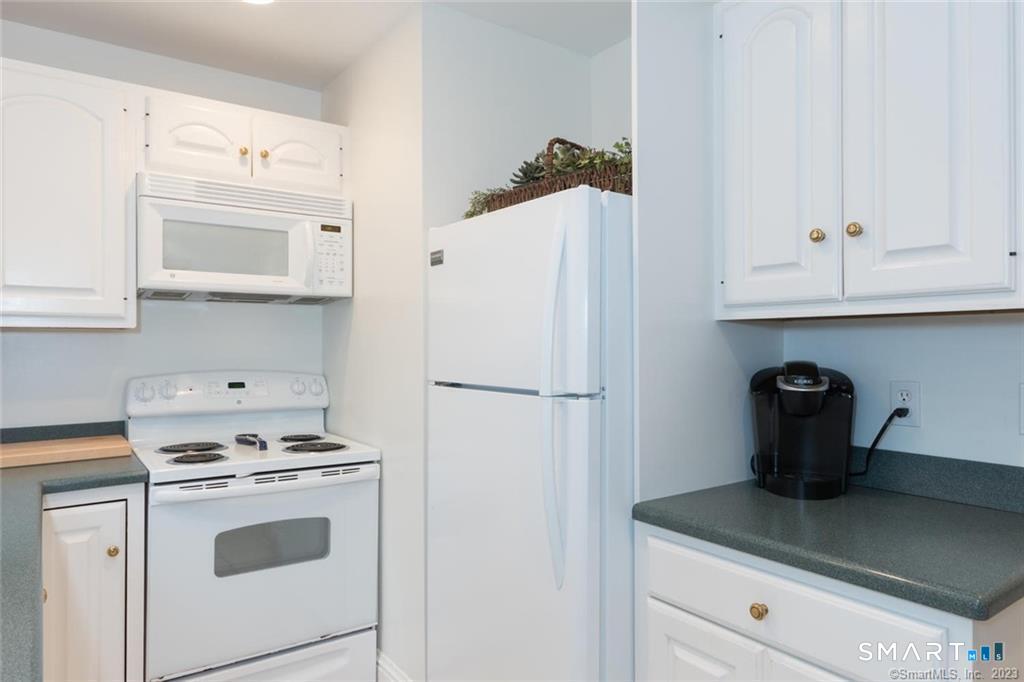 74 Grove Street New Canaan CT 06840