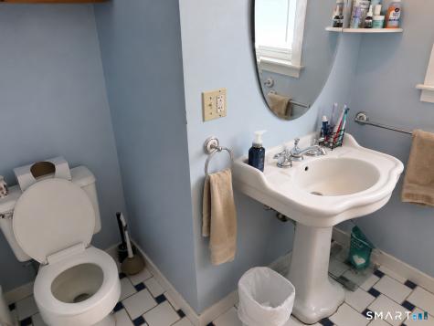 73 Hawthorne Avenue Hamden CT 06517