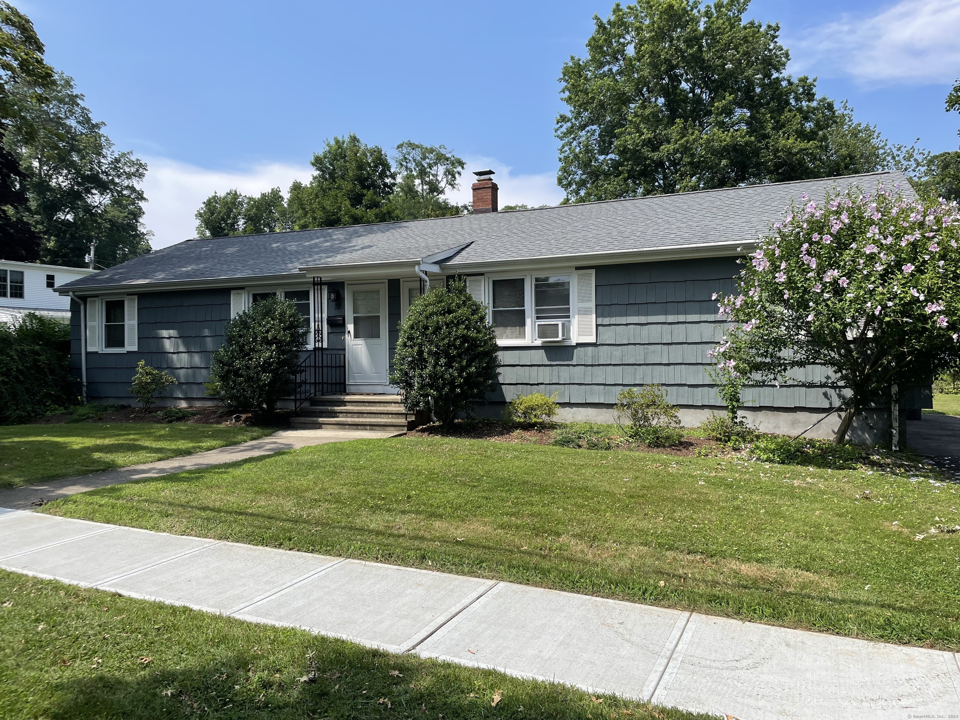 22 Bullard Street Fairfield CT 06825