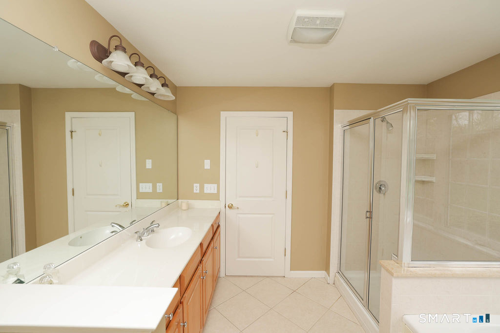 38 Bradford Walk Farmington CT 06032