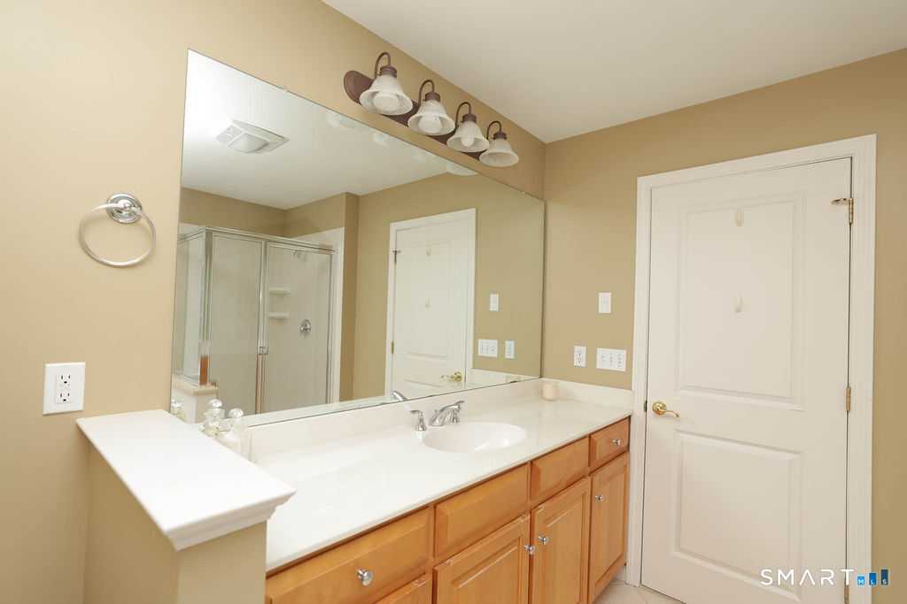38 Bradford Walk Farmington CT 06032