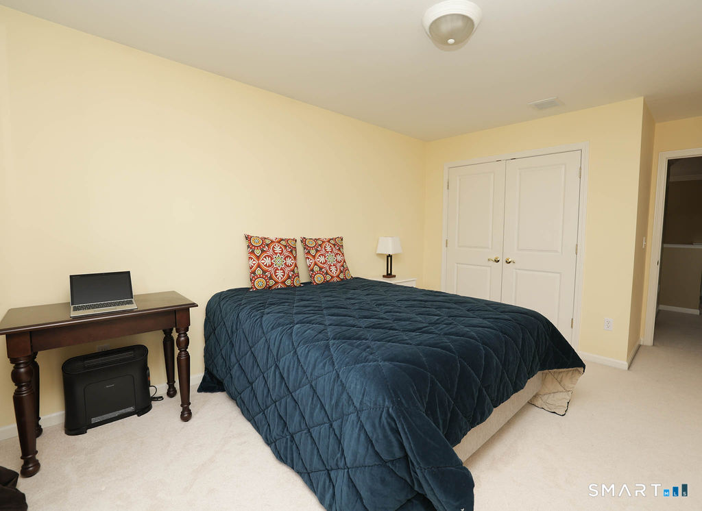 38 Bradford Walk Farmington CT 06032