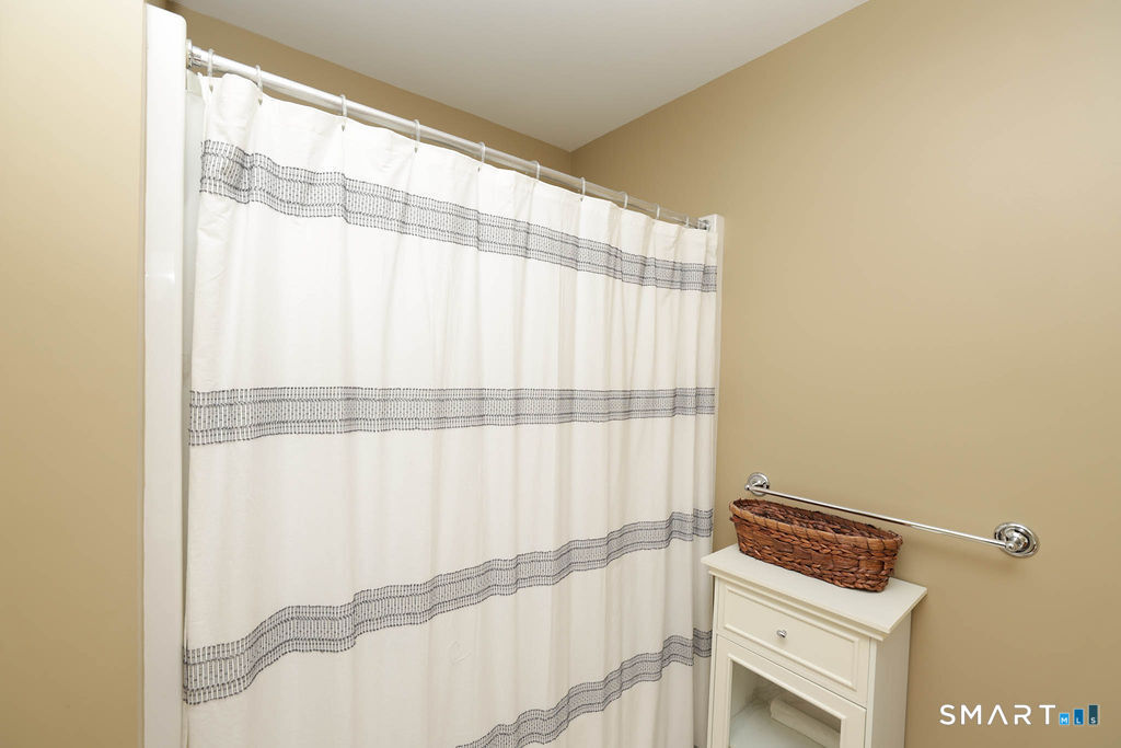 38 Bradford Walk Farmington CT 06032