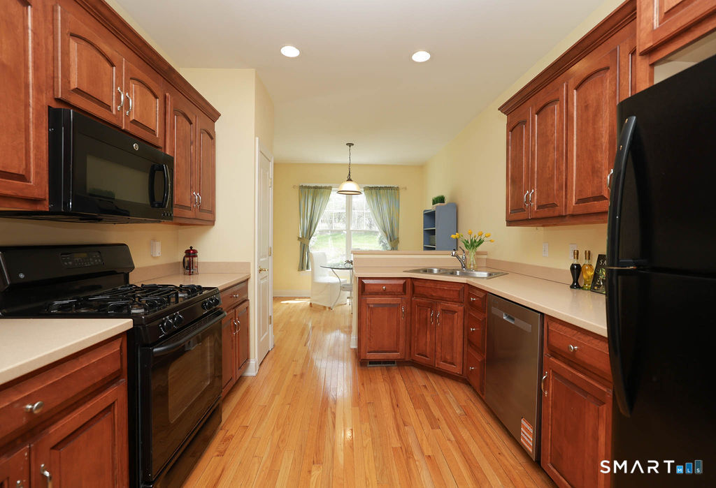 38 Bradford Walk Farmington CT 06032