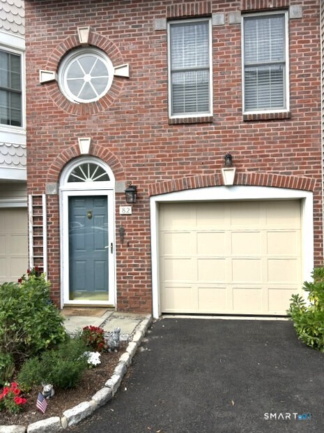 82 Bywatyr Lane Bridgeport CT 06605