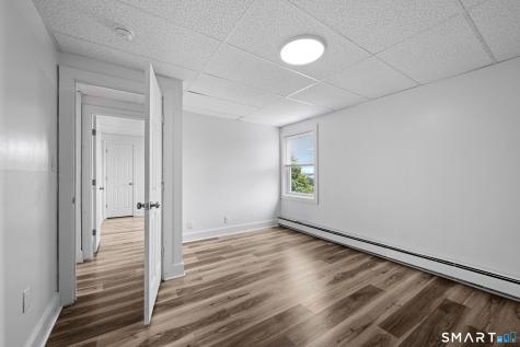 156 Garfield Avenue New London CT 06320