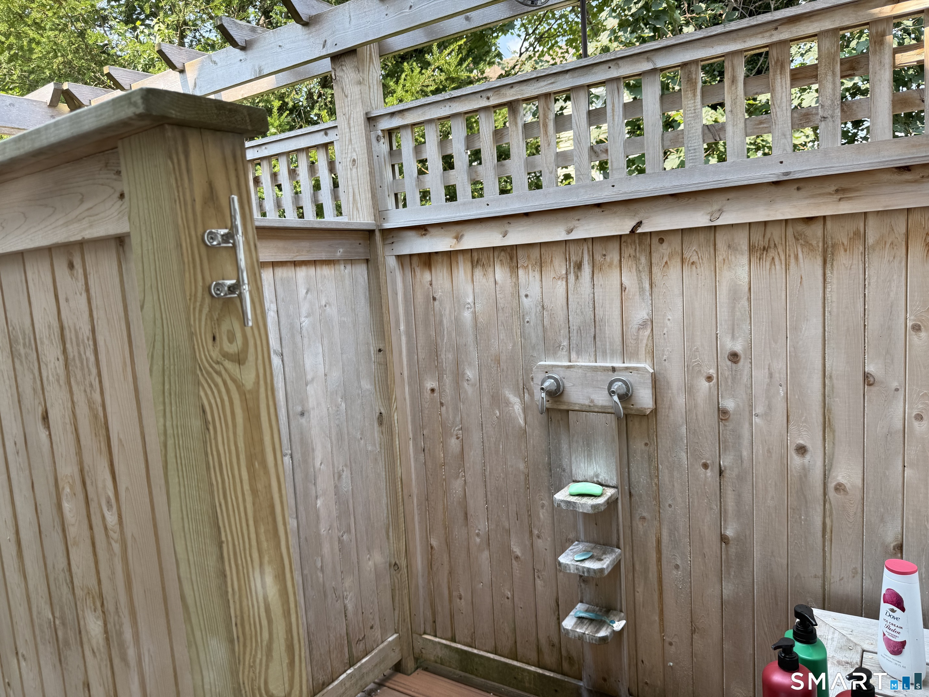 17 Smith Court Groton CT 06340