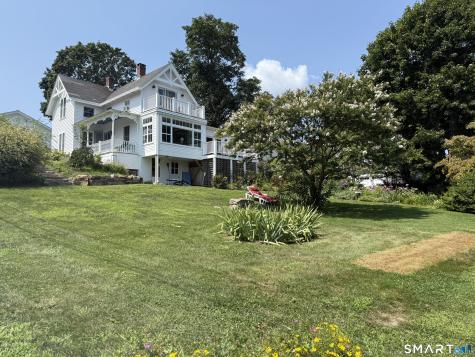 17 Smith Court Groton CT 06340