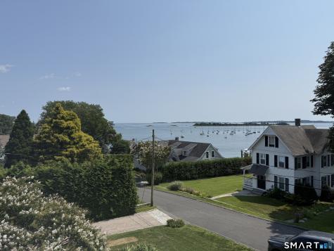 17 Smith Court Groton CT 06340