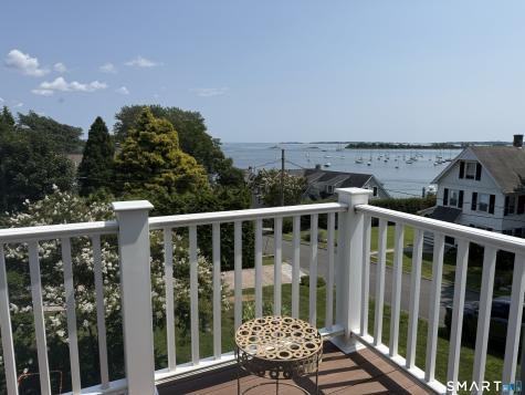 17 Smith Court Groton CT 06340