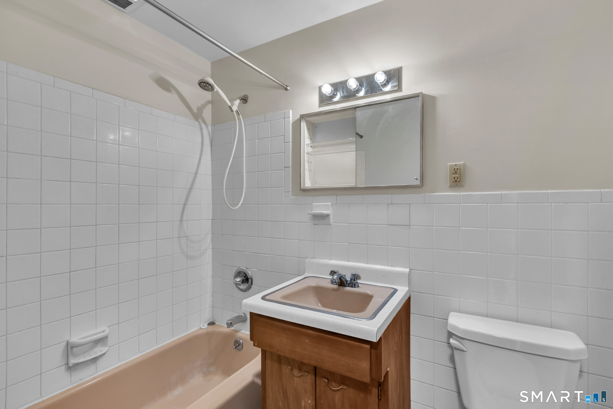 295 Bidwell Street Manchester CT 06040