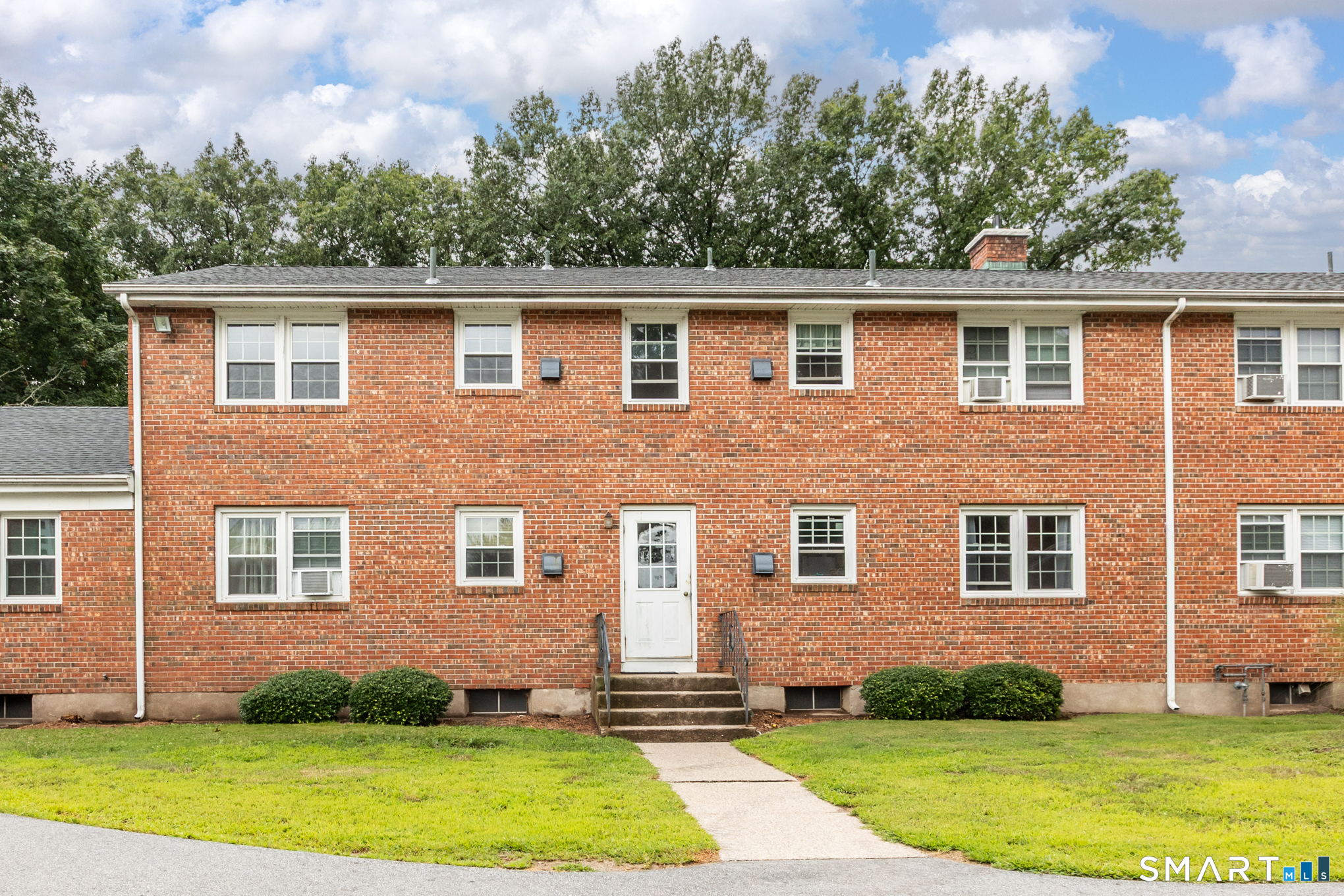 295 Bidwell Street Manchester CT 06040