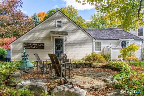 4 Juniper Ledge Lane Salisbury CT 06039