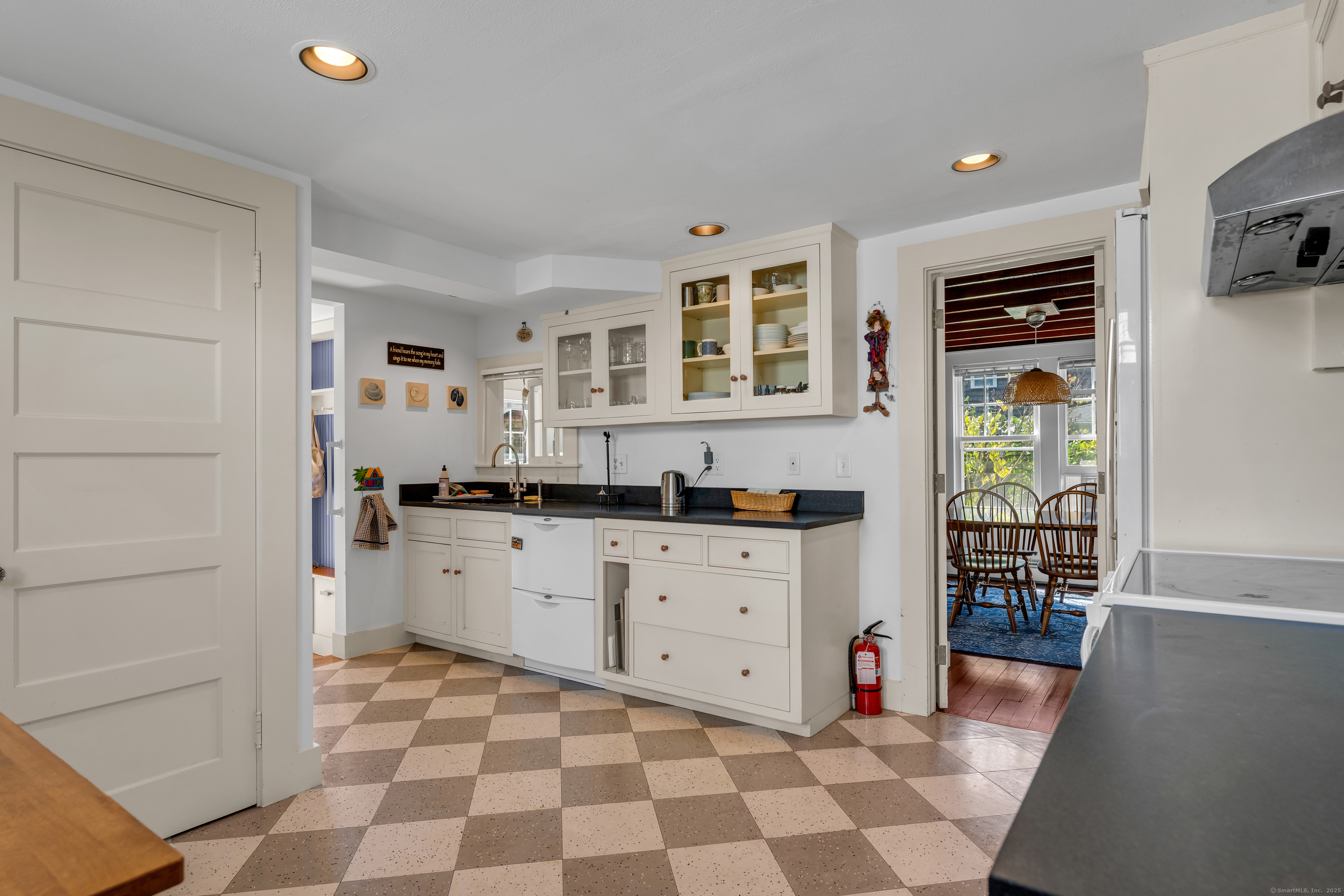 27 Ridgewood Avenue Madison CT 06443