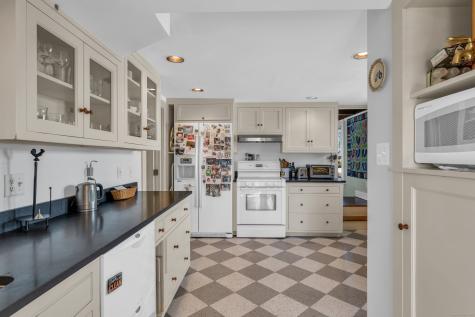 27 Ridgewood Avenue Madison CT 06443