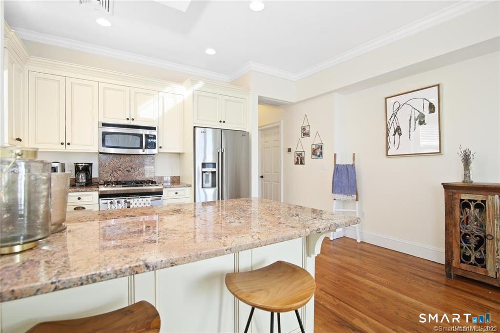 1241 Post Road Fairfield CT 06824
