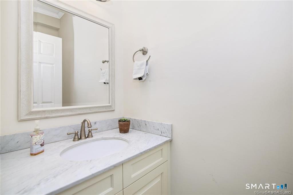 1241 Post Road Fairfield CT 06824