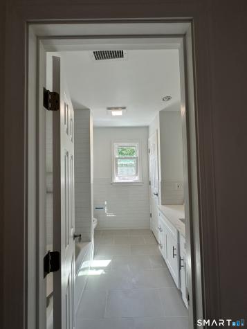124 Harbor Drive Stamford CT 06902