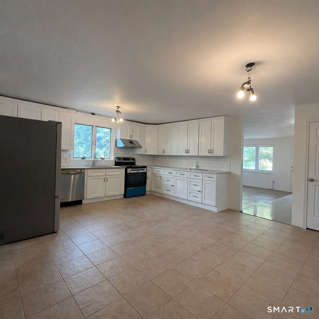 124 Harbor Drive Stamford CT 06902