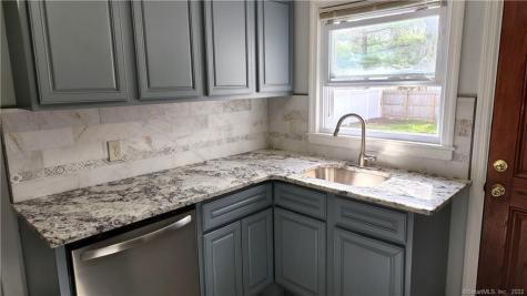 25 Madsen Road West Hartford CT 06110