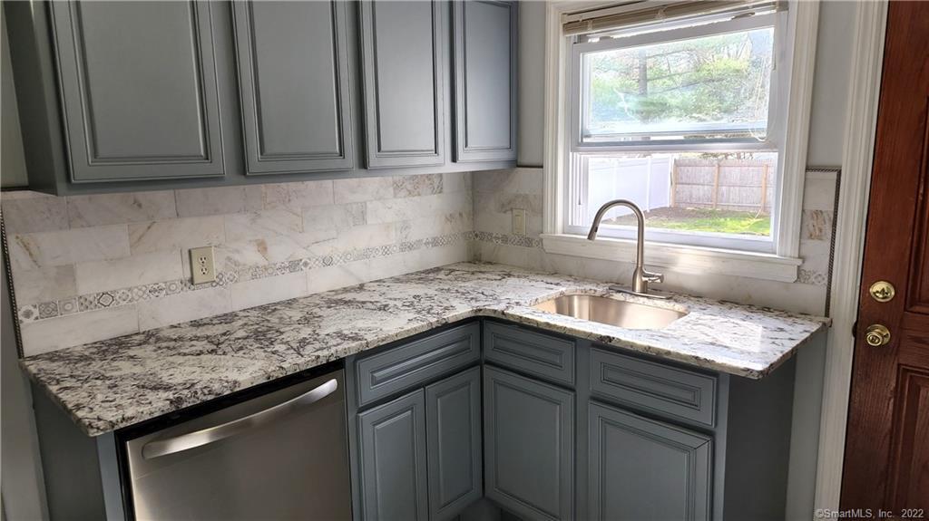 25 Madsen Road West Hartford CT 06110