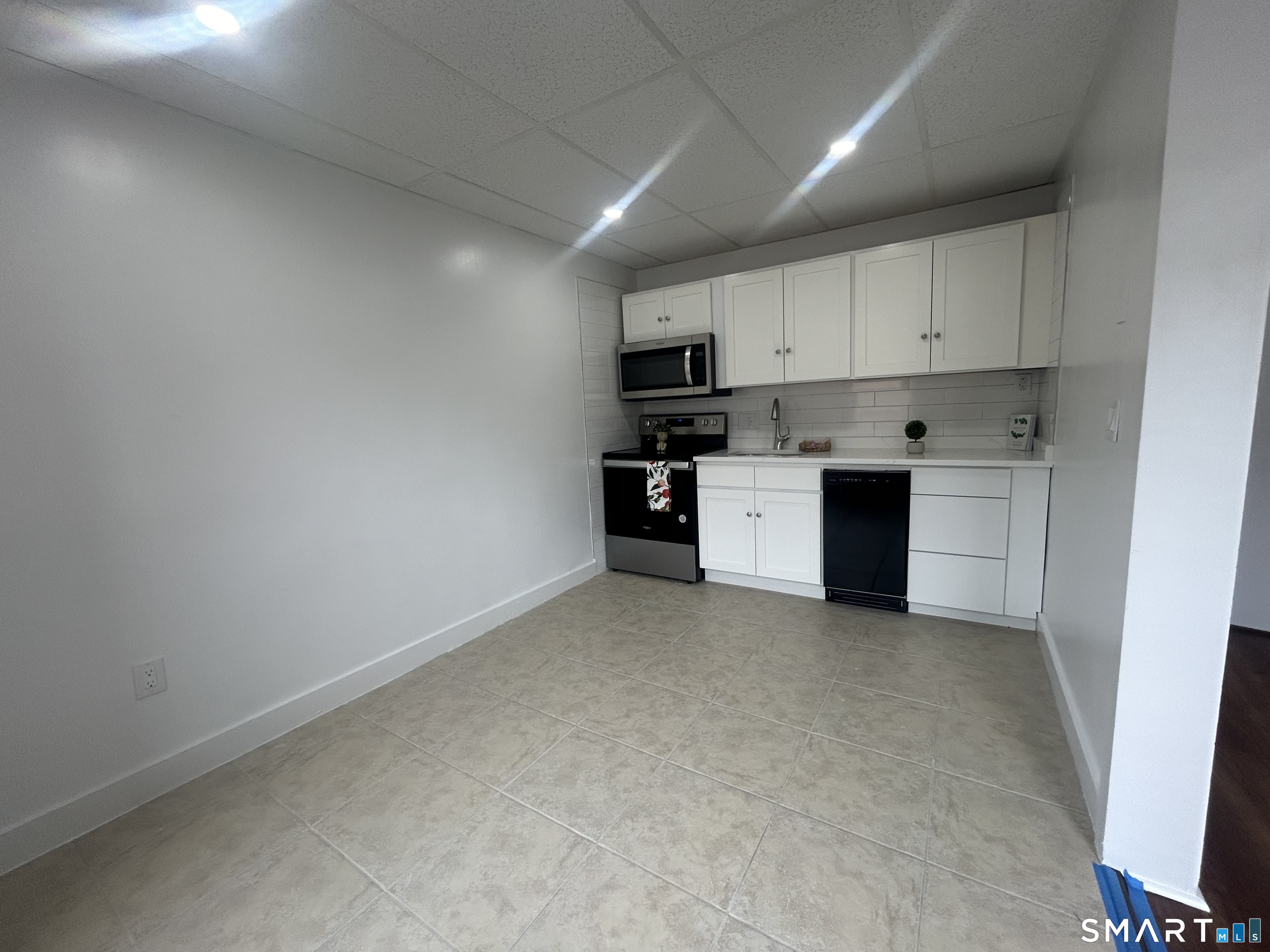 156 Garfield Avenue New London CT 06320