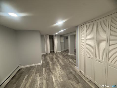 382 Vine Street Hartford CT 06112