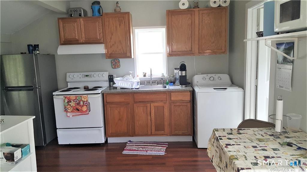 43 South Main Street Newtown CT 06470