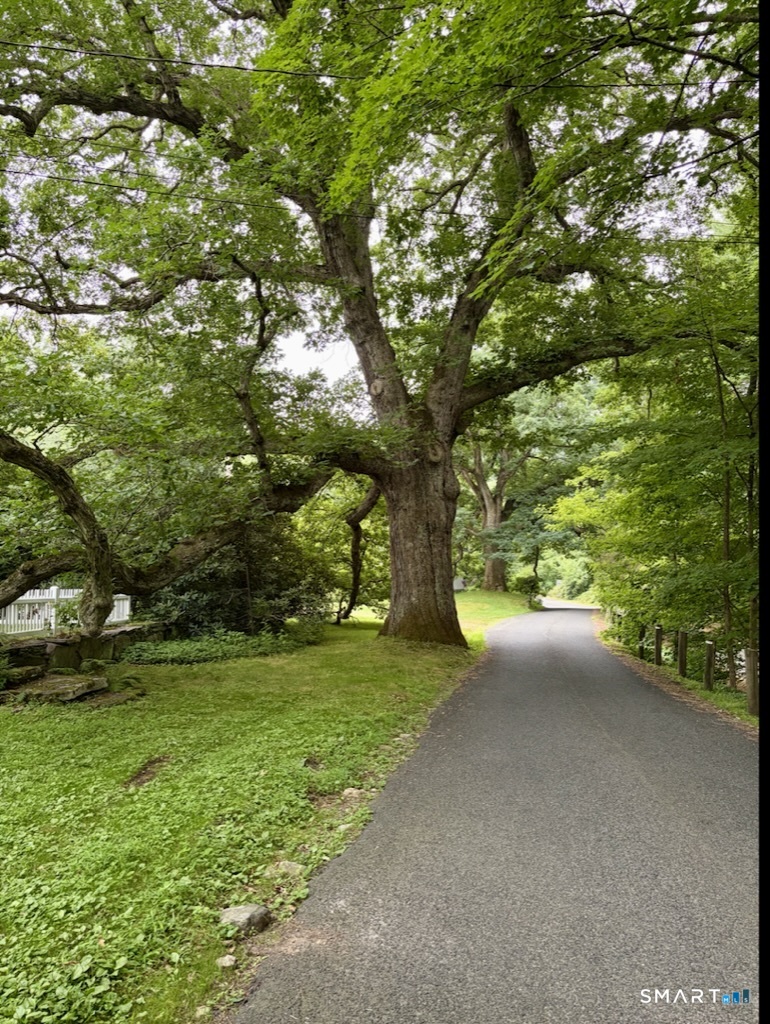 320 Valley Road Easton CT 06612