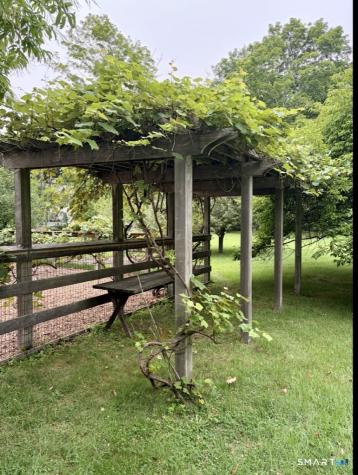 320 Valley Road Easton CT 06612