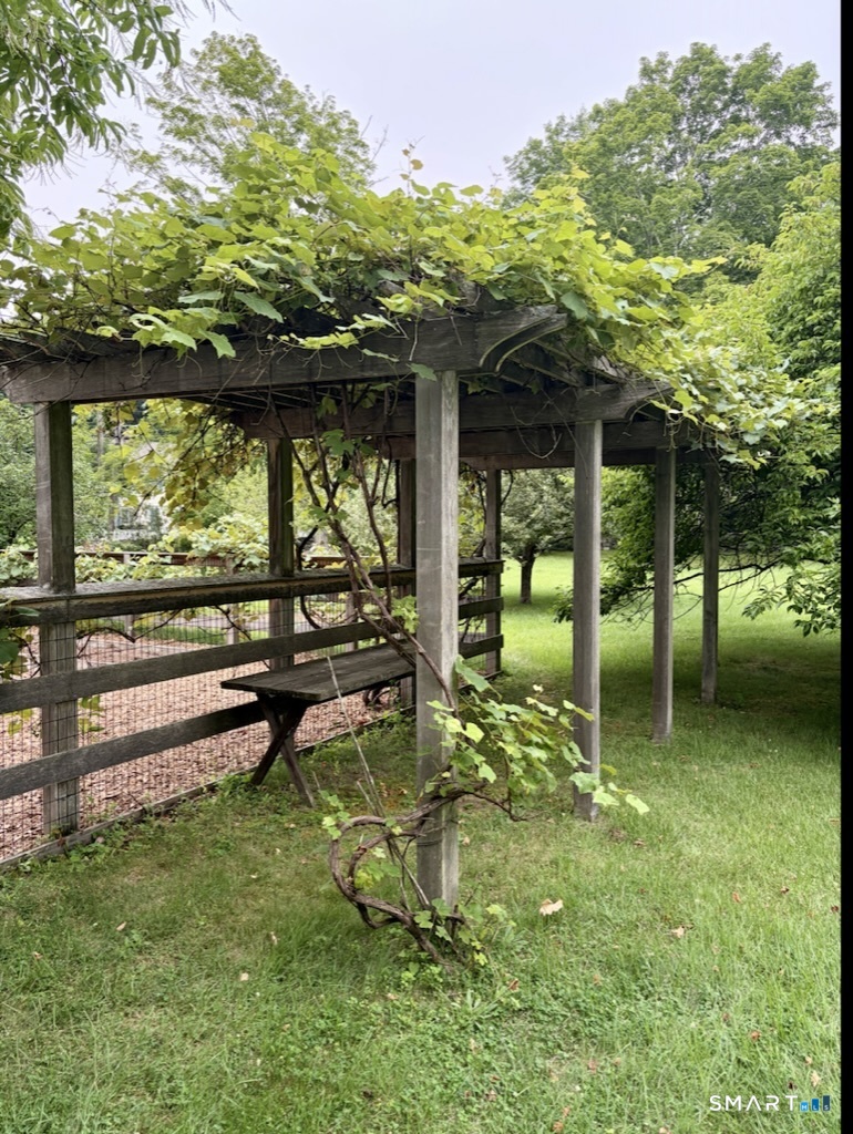 320 Valley Road Easton CT 06612