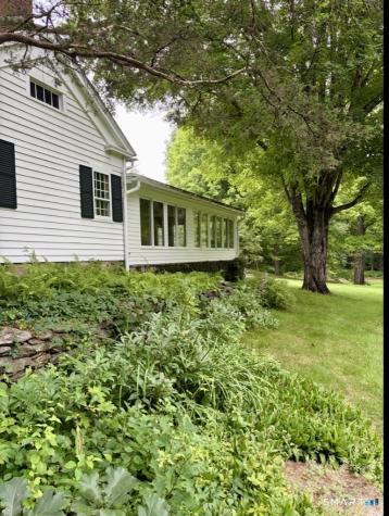 320 Valley Road Easton CT 06612