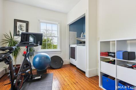 24 Warren Avenue Groton CT 06355