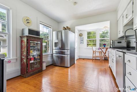 24 Warren Avenue Groton CT 06355